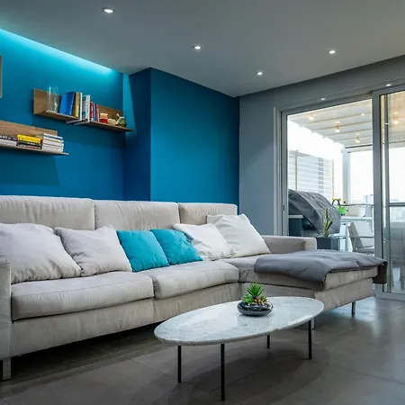 Daire Marina Harbour, Luxury Terraced Seaview Apartment, Msida, Pieta, Malta