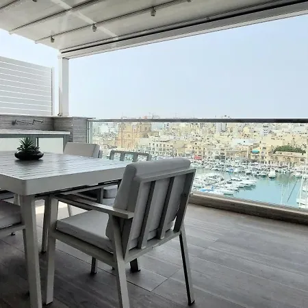Marina Harbour, Luxury Terraced Seaview Apartment, Msida, Pieta, Malta Apartament Pietà